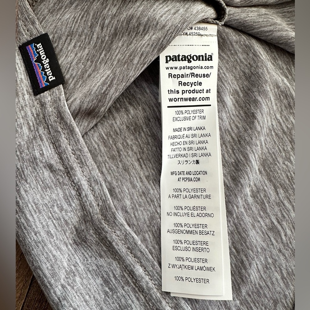 Woman’s Patagonia Capilene Cool Daily Graphic Shirt - Picture 7 of 7
